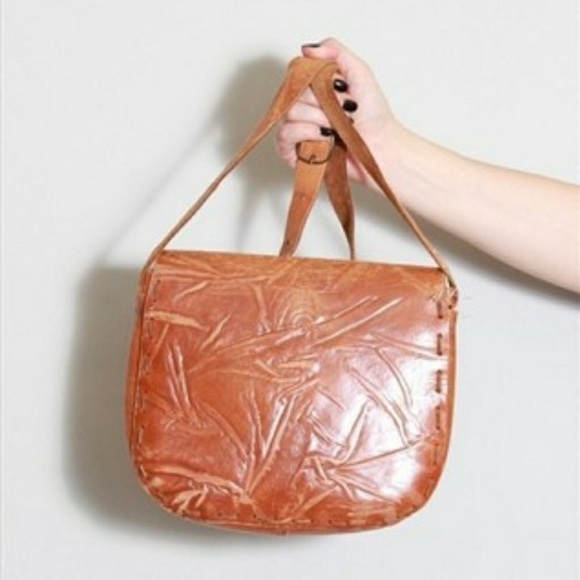Vintage 70’s distressed boho leather bag - Picture 3 of 3